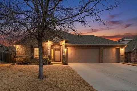 2201 Lorrie Ln, Weatherford, TX 76087
