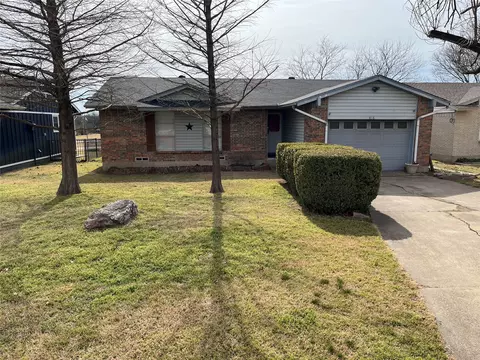 816 E Heath St, Rockwall, TX 75087