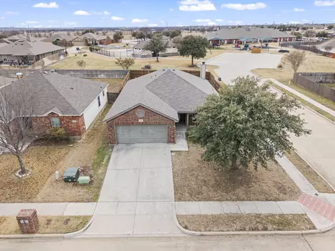 1037 Castle Top Dr, Haslet, TX 76052
