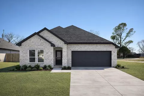 1307 N Breckenridge St, Ennis, TX 75119