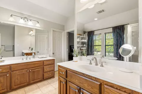 Bath - 106 E Fork Rd, Sunnyvale, TX 75182 photo 2 of 2