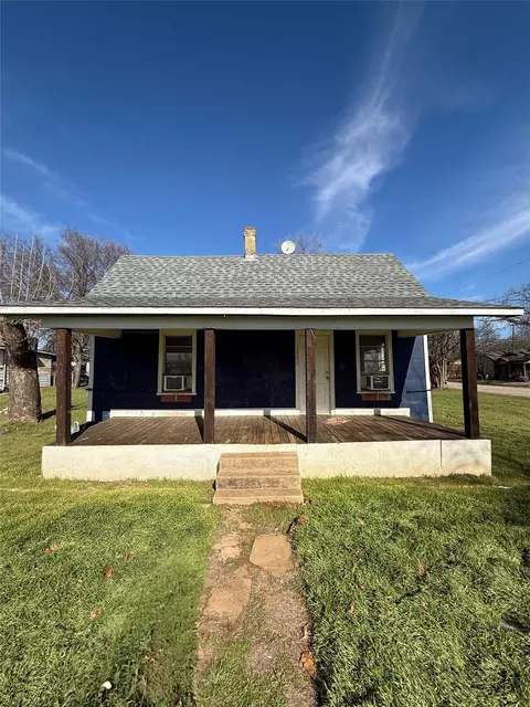 1801 W Bond St, Denison, TX 75020