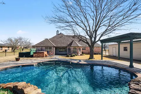 2811 Gilmer St, Caddo Mills, TX 75135