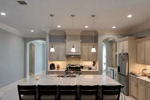 337 Lucille St, Irving, TX 75060