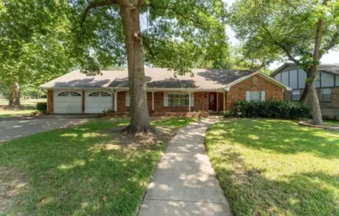 4215 Southcrest Dr, Arlington, TX 76013