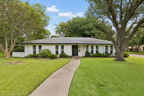 605 Meadow Heath Cir, Dallas, TX 75232