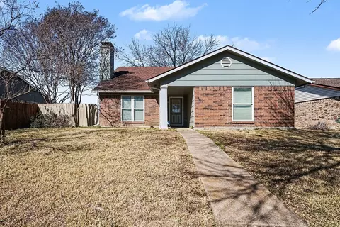 1409 Golden Grove Dr, Mesquite, TX 75149