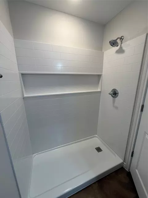1704 E 3rd St, Lampasas, TX 76550 photo 9