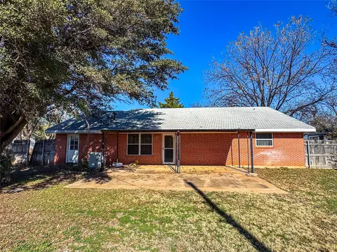 Exterior - 1005 N 7th St, Haskell, TX 79521 photo 3 of 7