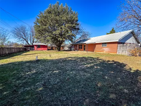 Exterior - 1005 N 7th St, Haskell, TX 79521 photo 2 of 7