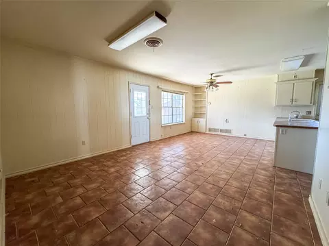 Living - 1005 N 7th St, Haskell, TX 79521 photo 5 of 5