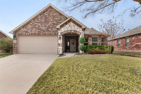 1809 Vista Royale Ct, Fort Worth, TX 76108