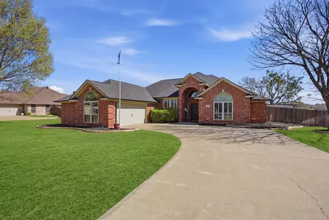 3115 Walnut Creek Pkwy, Granbury, TX 76049