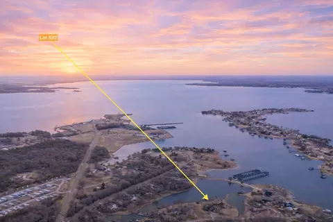 lot592 Clear Water Ct, Corsicana, TX 75109