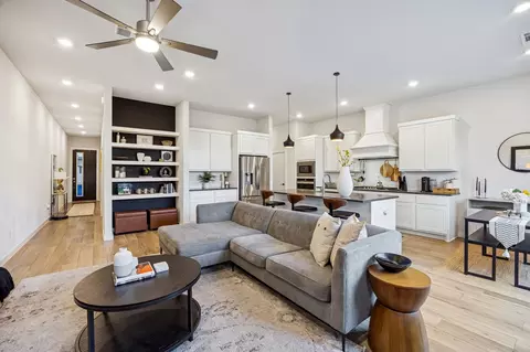 2357 Rook Dr, Dallas, TX 75211