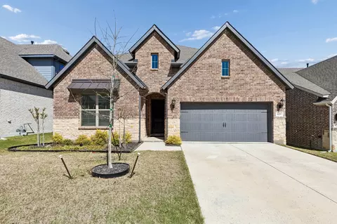 6221 Escarpment Dr, Fort Worth, TX 76112