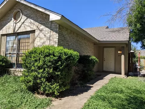 2433 Limestone Dr, Arlington, TX 76014