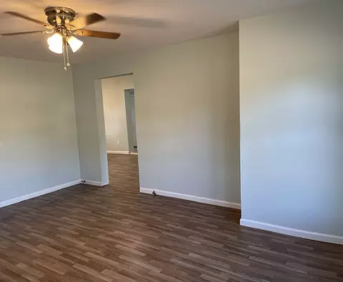 301 E 10th St, Coleman, TX 76834