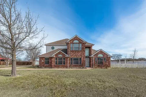 920 Melissa Dr, Waxahachie, TX 75167