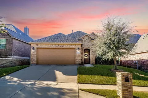 11317 Denet Creek Ln, Fort Worth, TX 76108