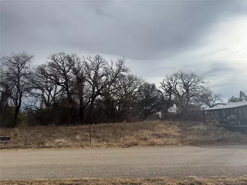 5905 Arrowhead Dr, Granbury, TX 76048