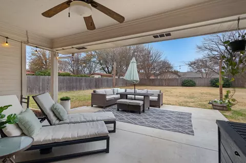 2109 Mayfield Cir, Corinth, TX 76208