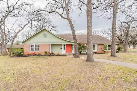 5917 Jacqueline Rd, Fort Worth, TX 76112