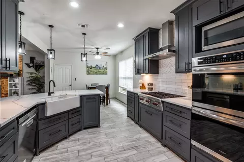 4541 Ridgepointe Dr, The Colony, TX 75056