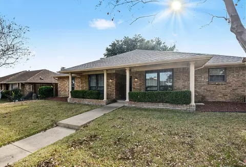 1950 Westminster Dr, Carrollton, TX 75007