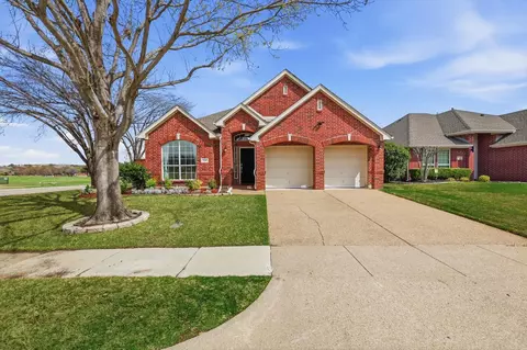 9436 Ponderosa Trl, Irving, TX 75063
