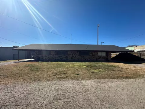 111 E Spence St, Sulphur Springs, TX 75482