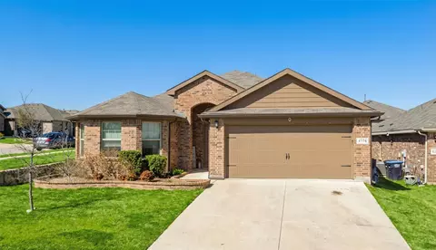 9736 Apex Dr, Fort Worth, TX 76108