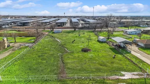 750 Meadowbrook Dr, Lucas, TX 75098