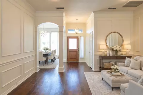 2009 Arbor Creek Dr, Carrollton, TX 75010