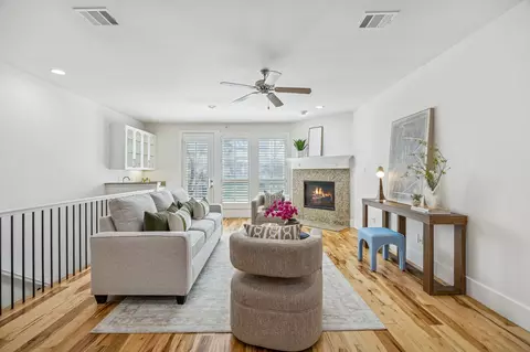 2606 Shelby Ave #304, Dallas, TX 75219