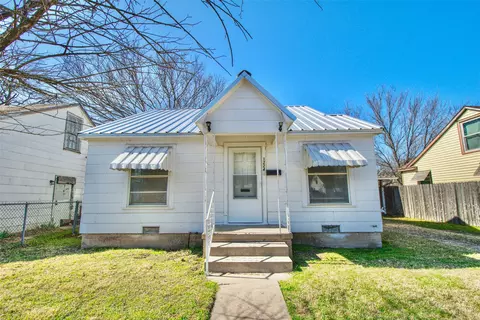 1224 Ashleman St, Bellmead, TX 76705
