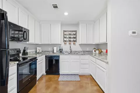 Kitchen - 1111 Primrose Dr, Waco, TX 76706 photo 2 of 2