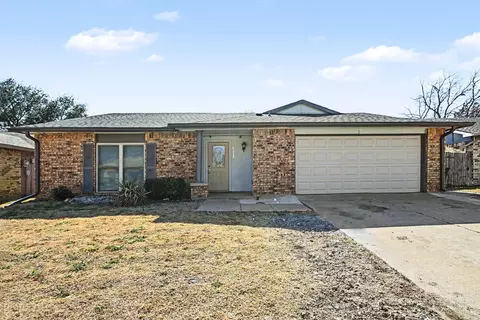 4208 Campion Ln, Fort Worth, TX 76137