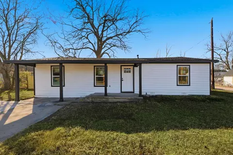 800 Wyatt St, Waxahachie, TX 75165