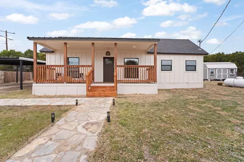 708 Litigation St, Glen Rose, TX 76043