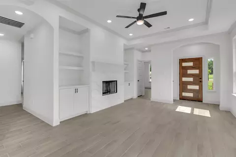 Living - 504 E Ball St, Tom Bean, TX 75489 photo 5 of 5