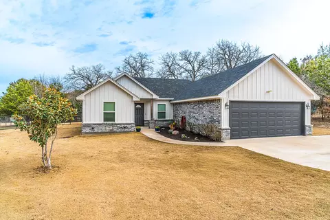 156 Ronnie Ln, Weatherford, TX 76088