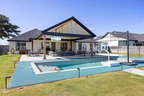 9012 Parkview Cir, Tolar, TX 76476