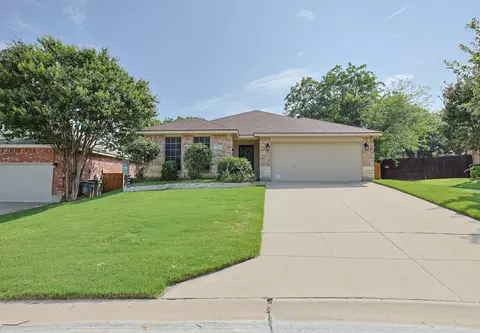 211 Carriage Dr, Willow Park, TX 76087