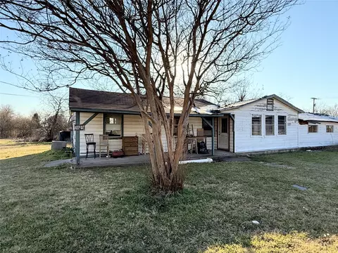 206 E Colorado, Groesbeck, TX 76642