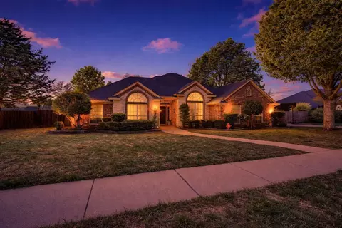 5450 Mulberry Ln, Midlothian, TX 76065