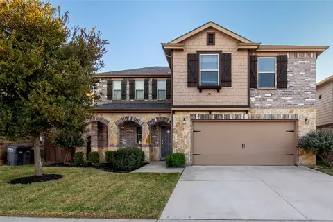 629 Fox Creek Trl, Fort Worth, TX 76131