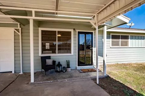 603 Potomac Dr, Stamford, TX 79553