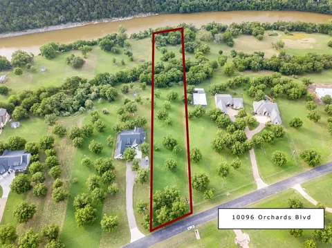 10096 Orchards Blvd, Cleburne, TX 76033