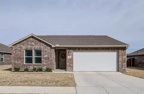 905 Avagail Ave, Springtown, TX 76082